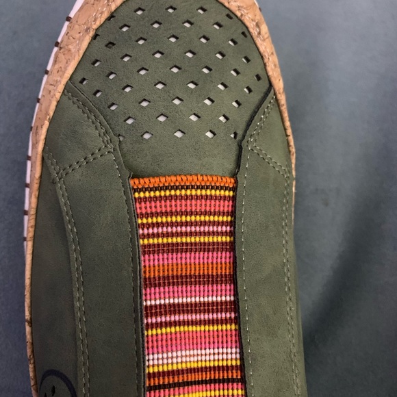 Casual slip on shoes - Picture 3 of 4